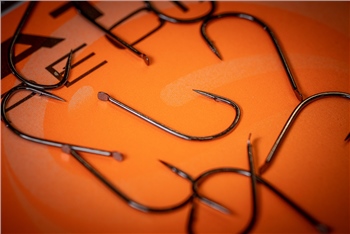 Guru Match Special Barbed Hooks 1